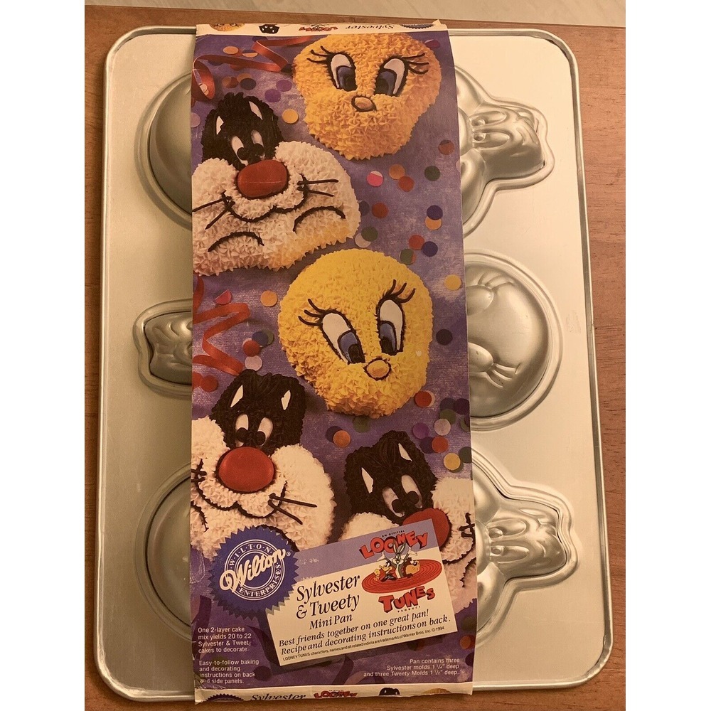 Vintage WILTON - SYLVESTER‎ & TWEETY BIRD Mini Cake/MUFFIN PANS  (1994) New